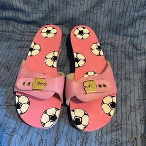 Vintage Dr Scholls exercise sandal in pink with soccer ball design 7